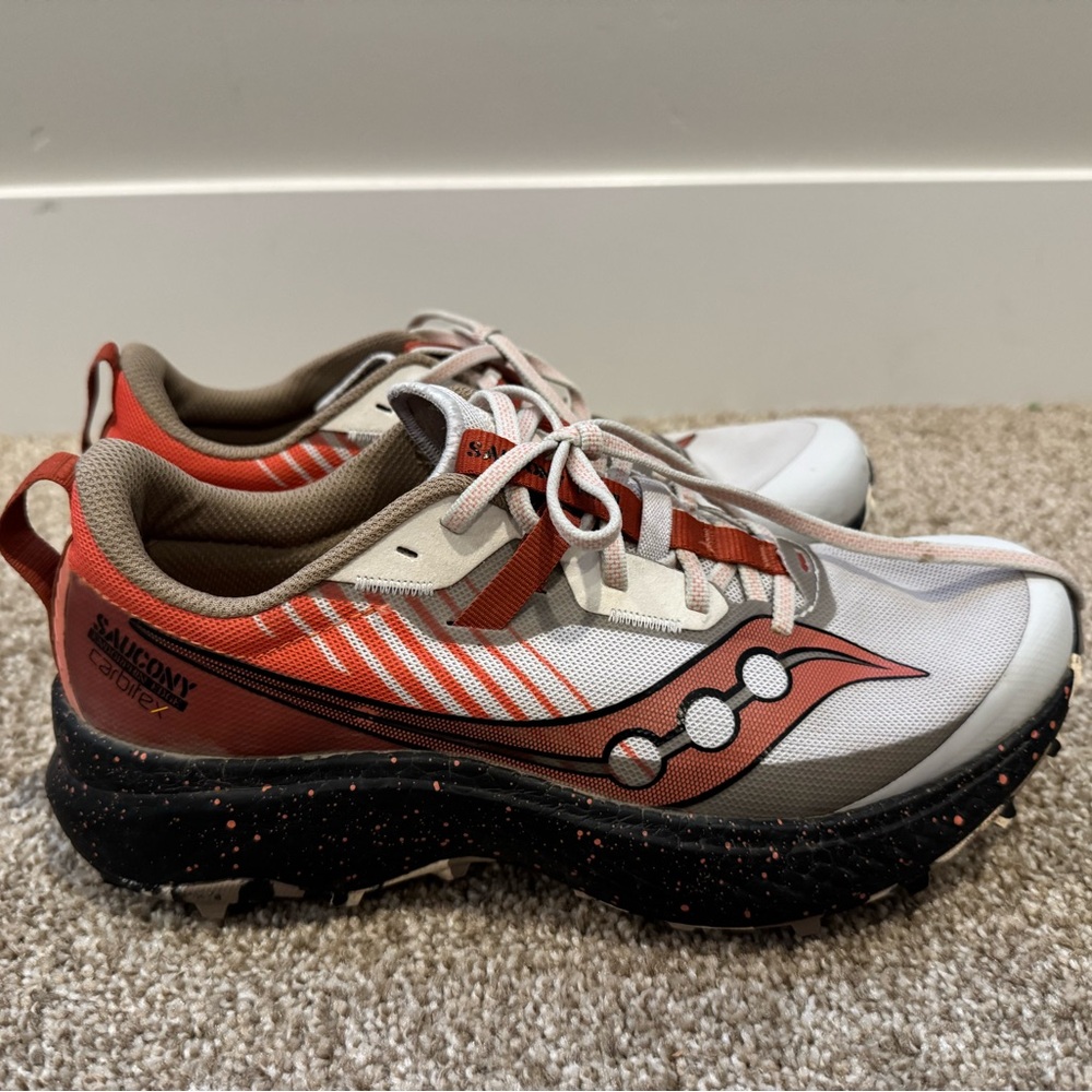 Saucony Endorphin Edge Women’s Trail Running Shoe Size 9.5